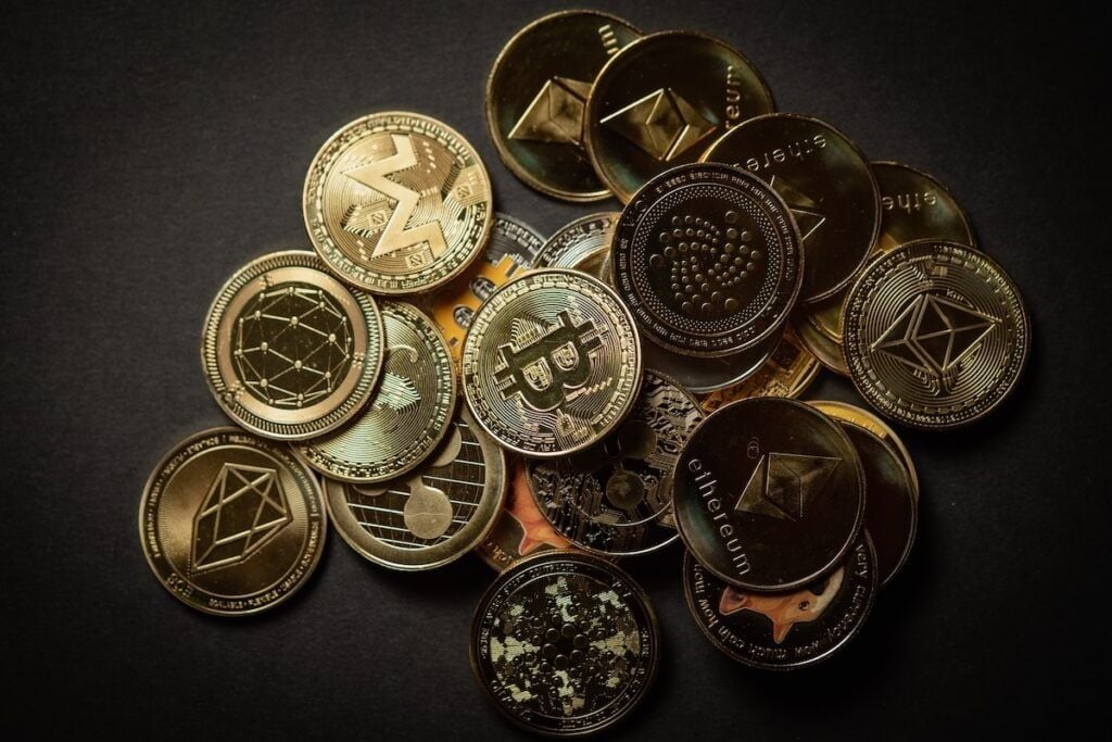 Tron cho biết không thể giám sát mọi người dùng khi Nobitex liên kết với Iran di chuyển hàng triệu trên các mạng chuỗi khối của Tron và BNB Chain