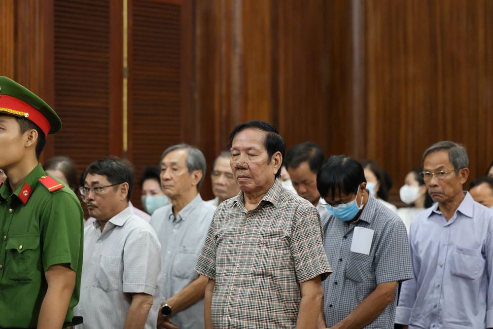 Cựu chủ tịch, Tổng giám đốc VRG nộp hàng chục tỷ đồng, xin miễn xử phạt hình sự