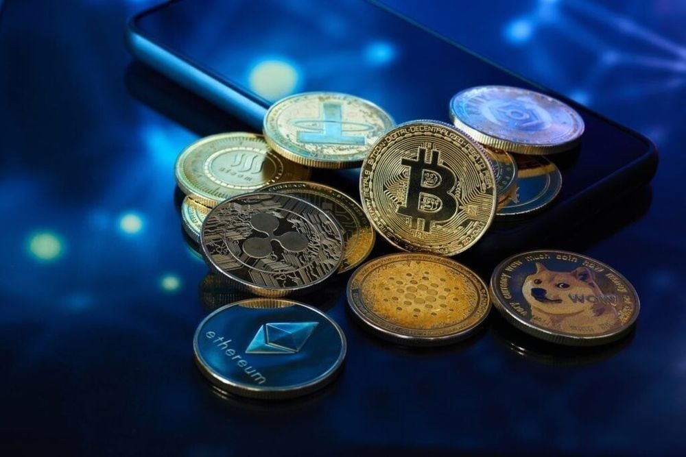 Bitcoin vượt ngưỡng 71.000 USD khi Ethereum, XRP và Dogecoin tăng 5% do ngừng bắn với Iran