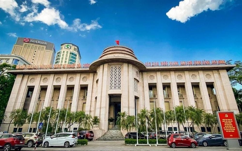 State Bank of Vietnam nets about 66 trillion dong via open market operations as interbank rates edge higher