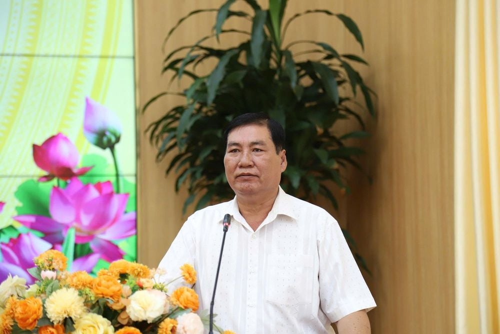 Giá xăng dầu điều chỉnh, nhưng nhiều dịch vụ không giảm tương ứng