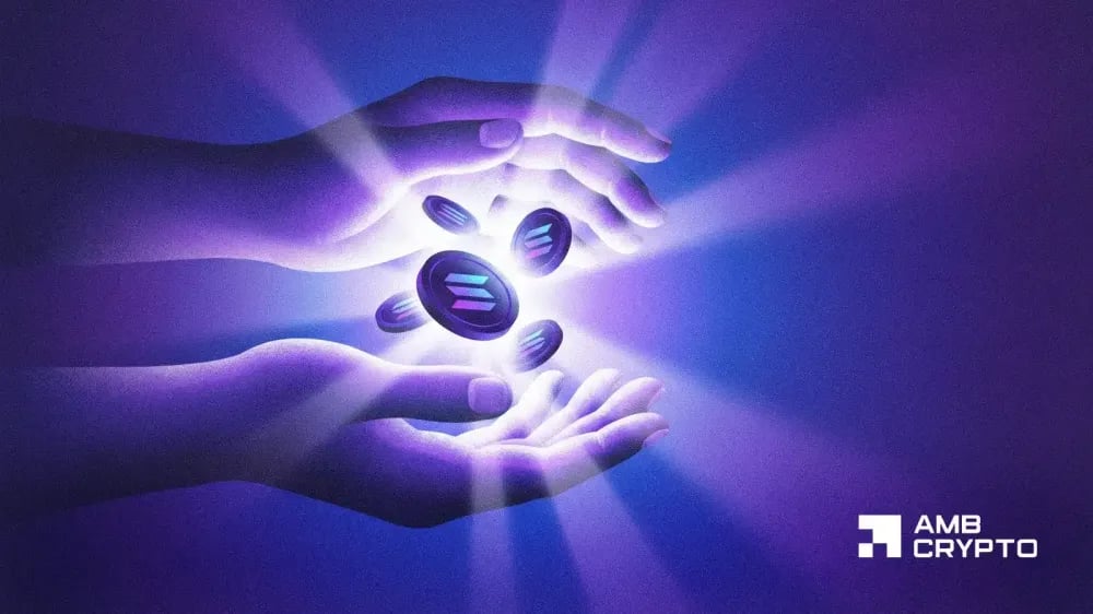 Solana’s on-chain activity and stablecoin flows point to liquidity-driven FOMO this cycle