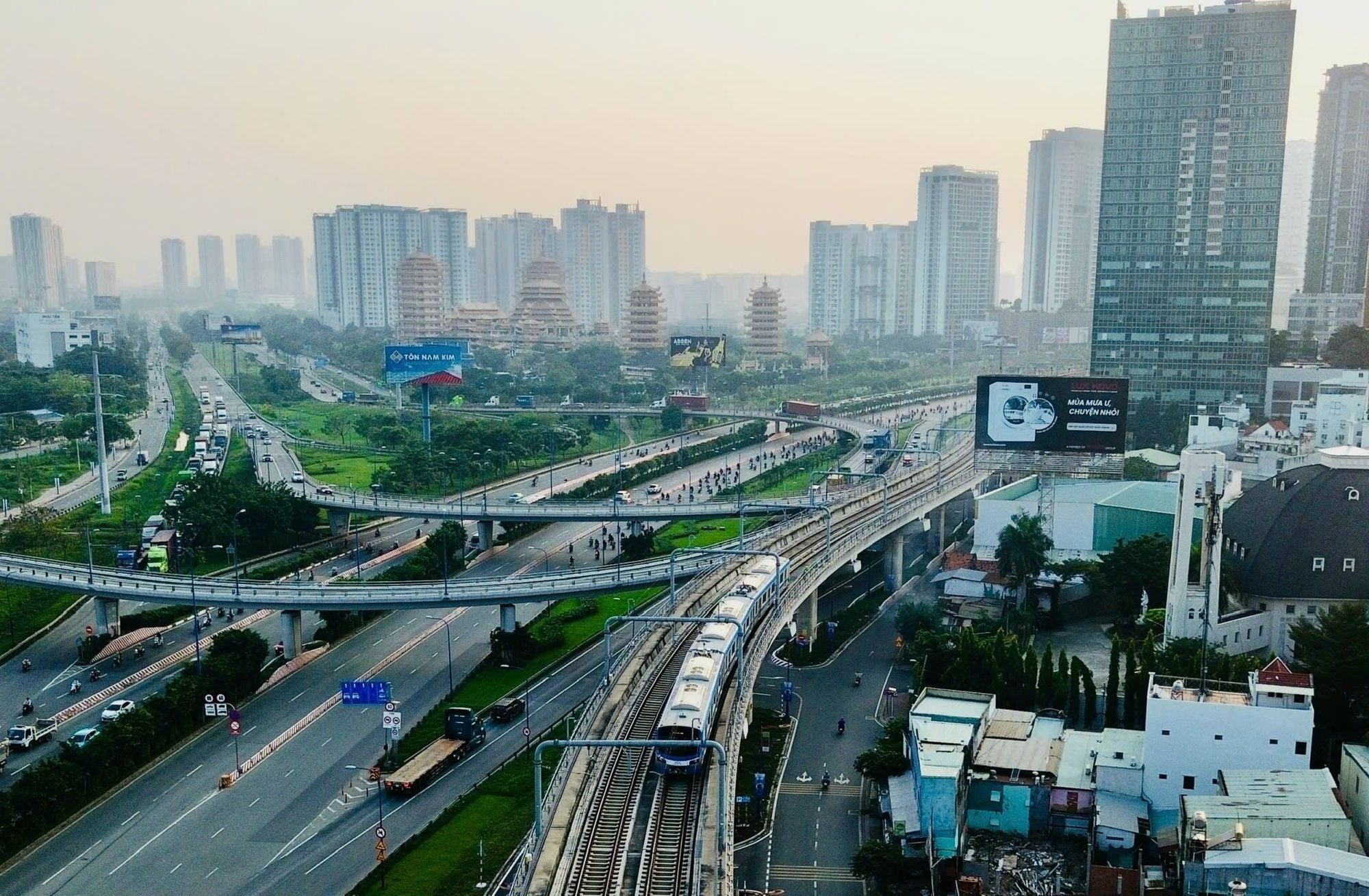 Accelerating connectivity to Long Thành Airport through metro expansion and highway projects