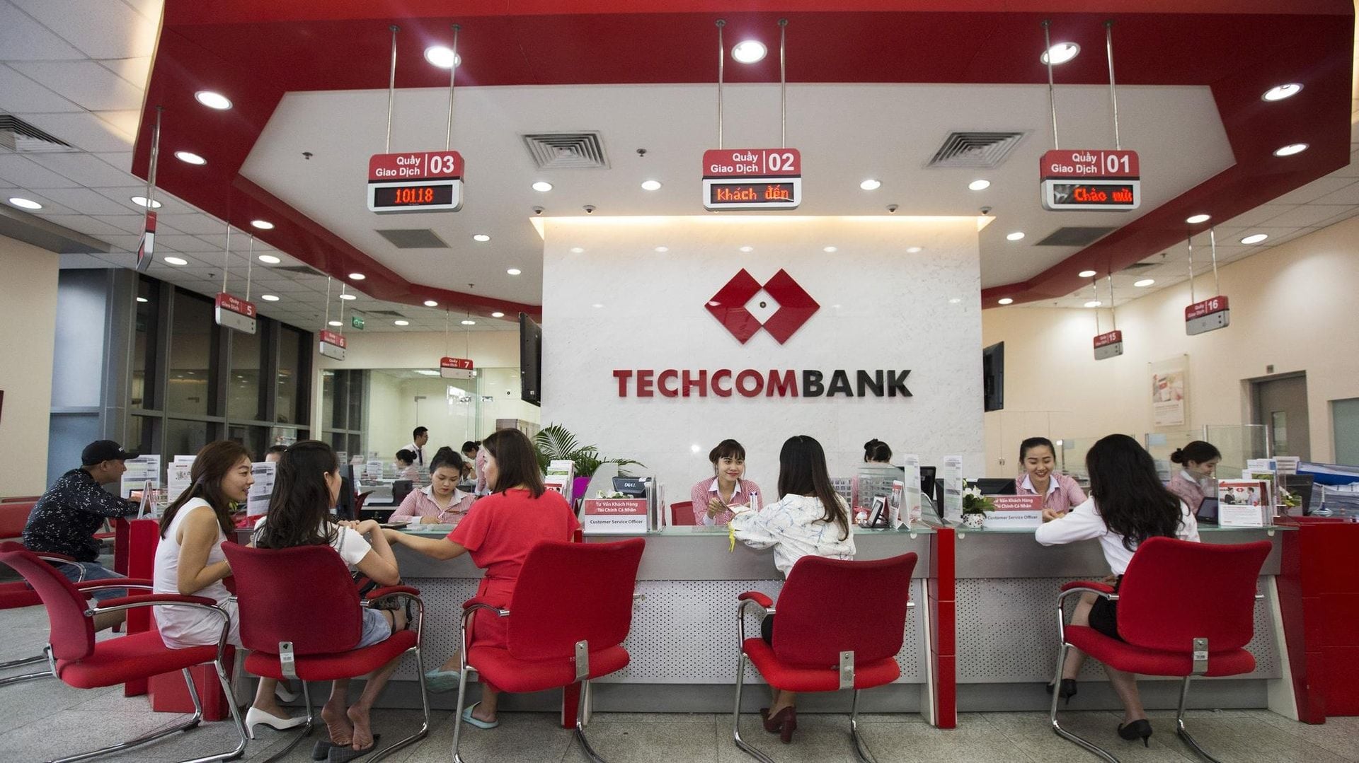 Techcombank updates deposit rates as of April 11, 2026, with online deposits offering the highest 12-month rate at 6.90%