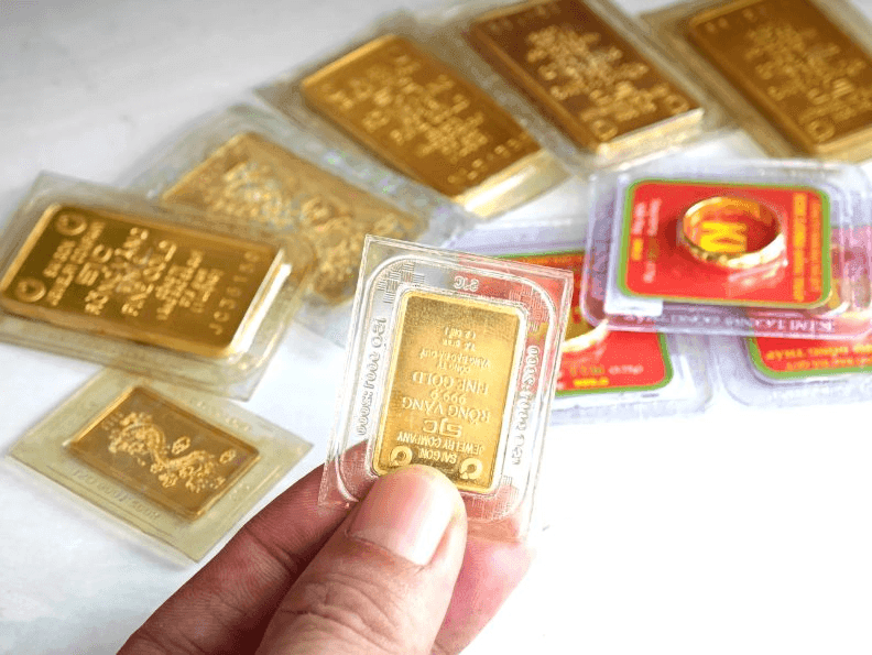 Domestic gold prices decline in the week to April 26, bullion and jewelry down about 2.5 million dong per tael