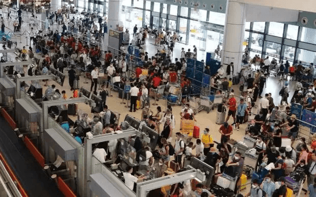 Noi Bai International Airport to handle over 650 flights on peak day 29 April
