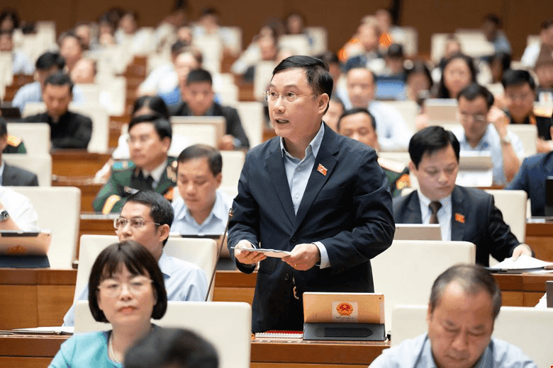 Home prices reach up to 30 times average income as young workers toil for 30 years without being able to buy a home