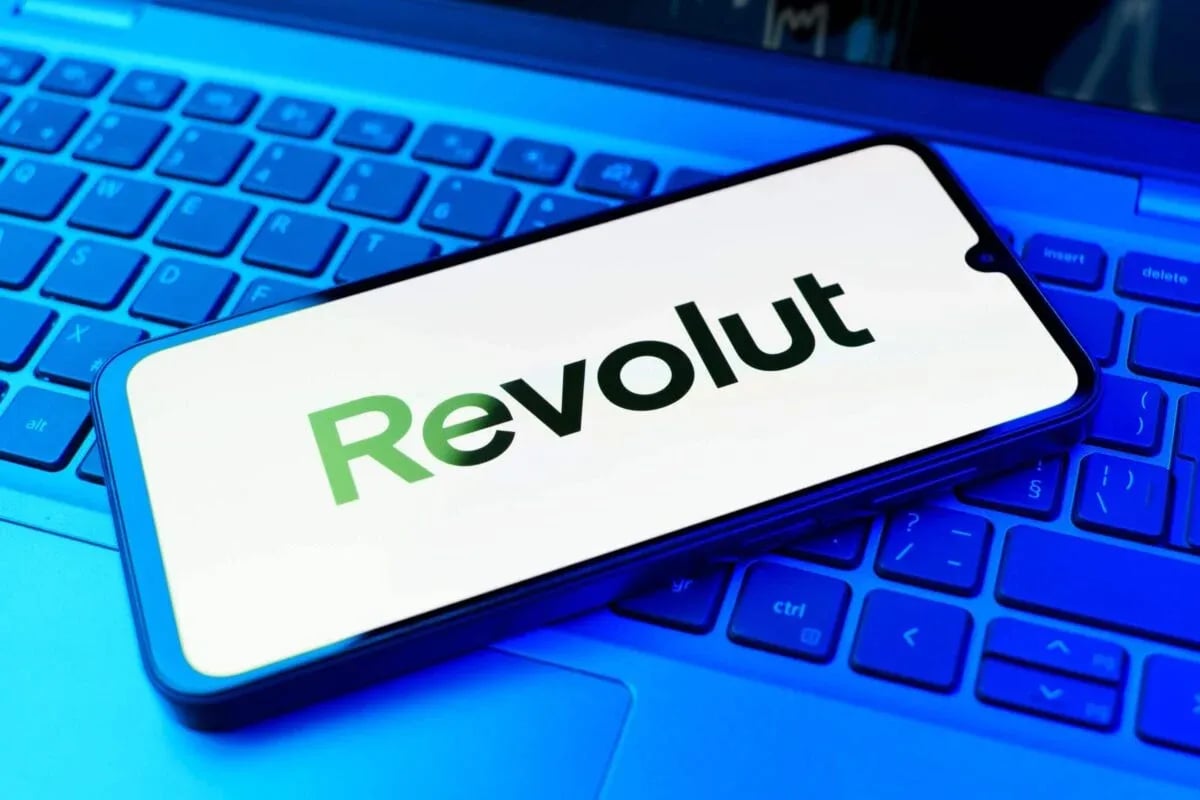 Revolut Bitcoin price glitch displays BTC at $0.02, causing widespread user panic