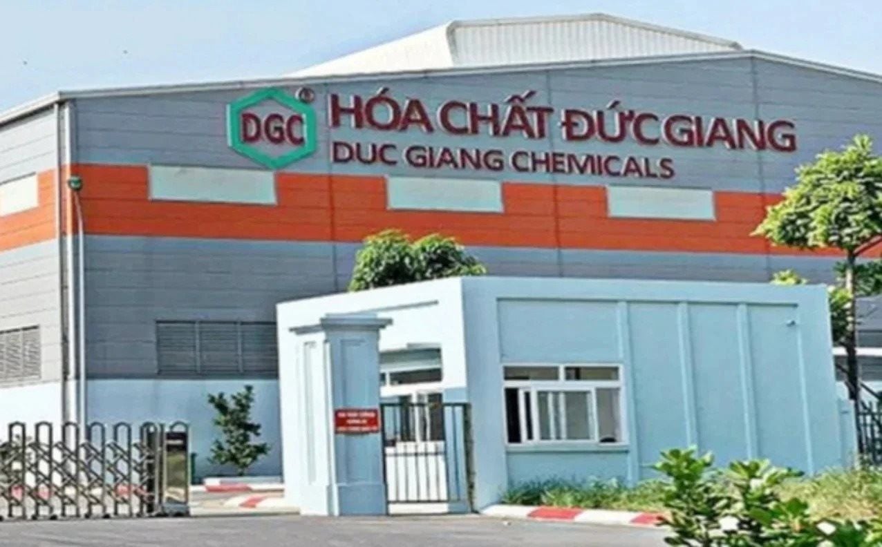 Duc Giang Chemicals (DGC): Q1 2026 net profit falls about 50% amid higher input costs; cash reserves reach 11.2 trillion and a multi-trillion-dong project under development