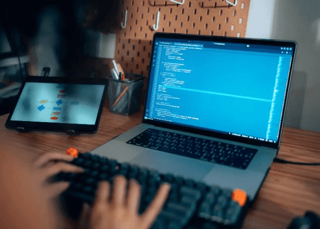 Are technology engineers the first victims of AI? Three survival lessons in the new era.
