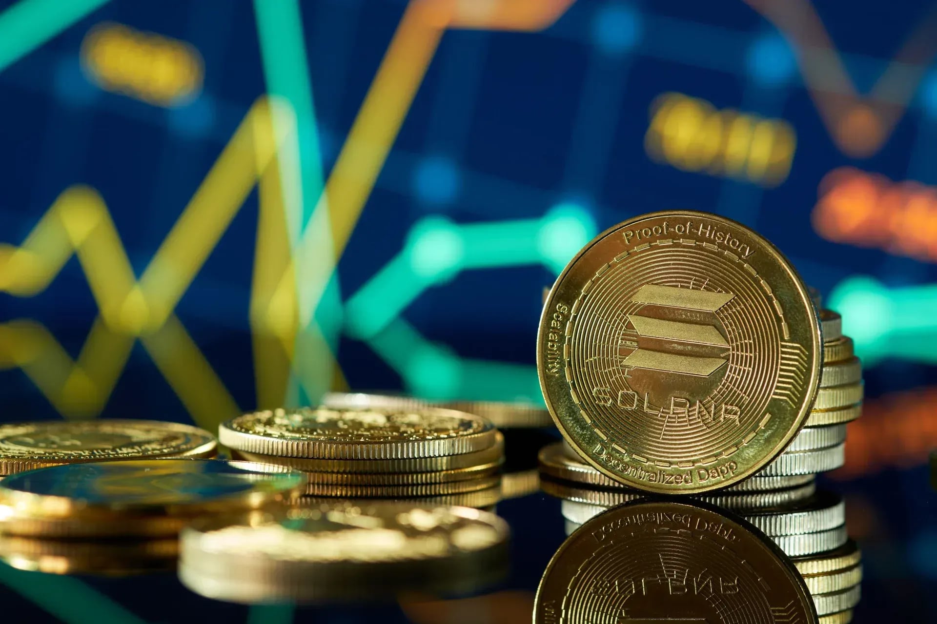 Solana price near $83–$84 as $87 short-liquidation wall signals potential breakout