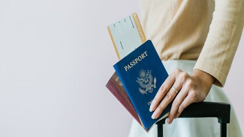 Tax department suspends exit from the country for a list of business owners and traders