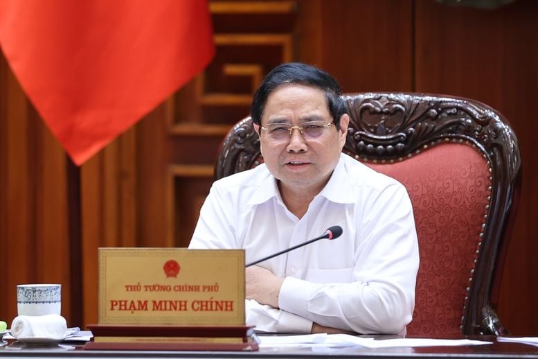 Prime Minister orders immediate construction of a strategic petroleum reserve in Nghi Son, Thanh Hoa Province