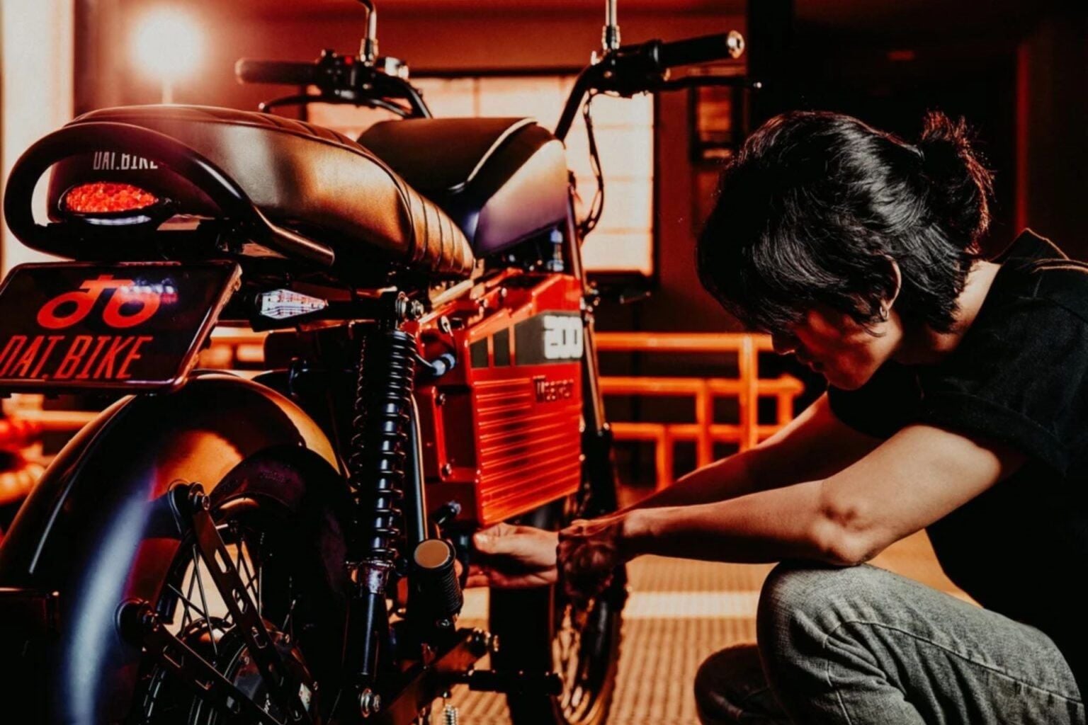 Amid surging fuel prices, Dat Bike receives a $4 million investment from Thiên Việt, raising total funding to $51 million