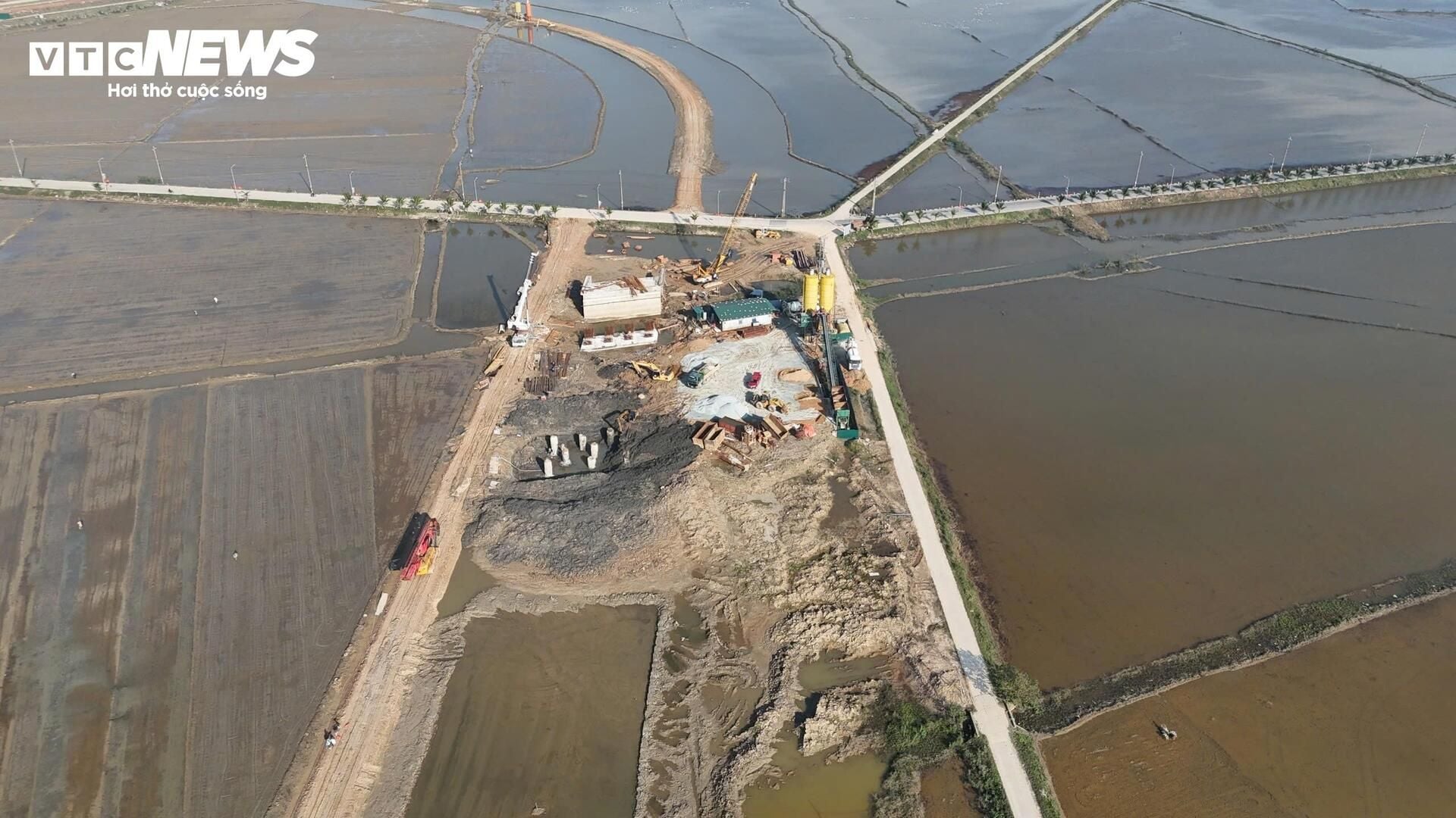 Why the nearly VND 1,150 billion road linking Hue city center to Phu Bai airport is stalled