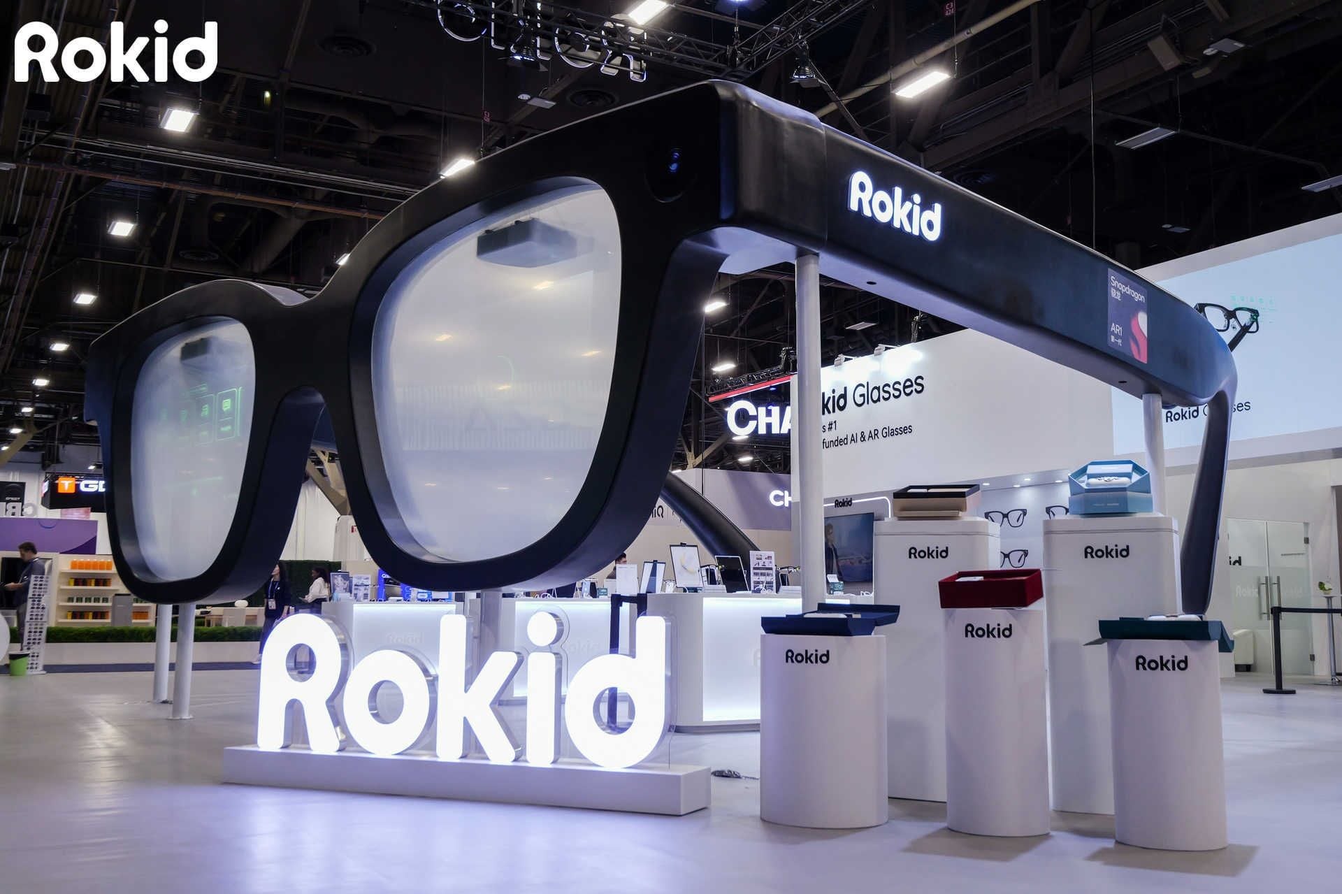 Những rủi ro ẩn của kính AI: Lỗ hổng thanh toán dựa trên ánh nhìn và gian lận học đường