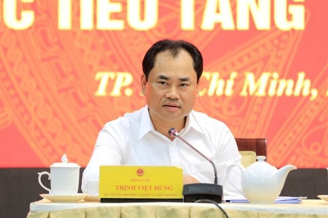 Minister Trịnh Việt Hùng: Do not trade shrimp-farming areas for a multi-billion-dollar project