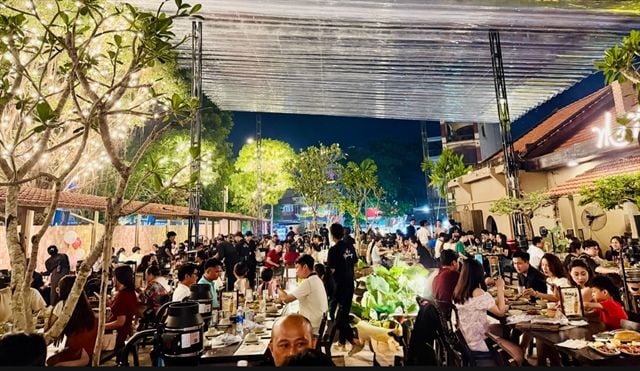 Cost pressures push over 60% of Vietnamese F&B outlets to raise prices, study finds