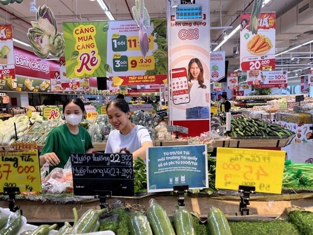 Supermarkets stop providing non-biodegradable plastic bags