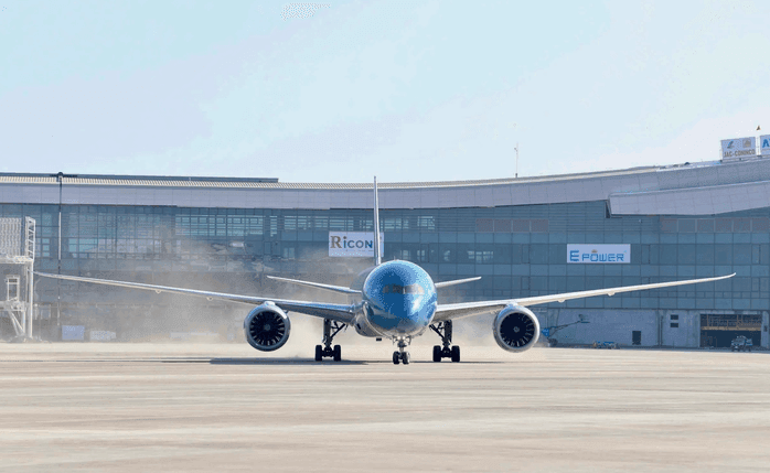 Plan to transfer about 90% of international flights from Tan Son Nhat to Long Thanh to avoid travelers having to navigate arrangements themselves