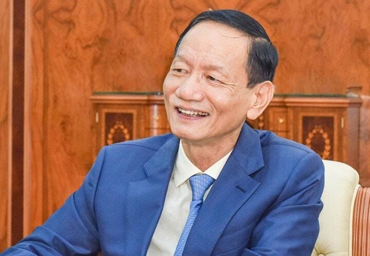 Vũ Văn Tiền Rejoins ABBank as Chairman, Citing Need for Accelerated Development Among Banks
