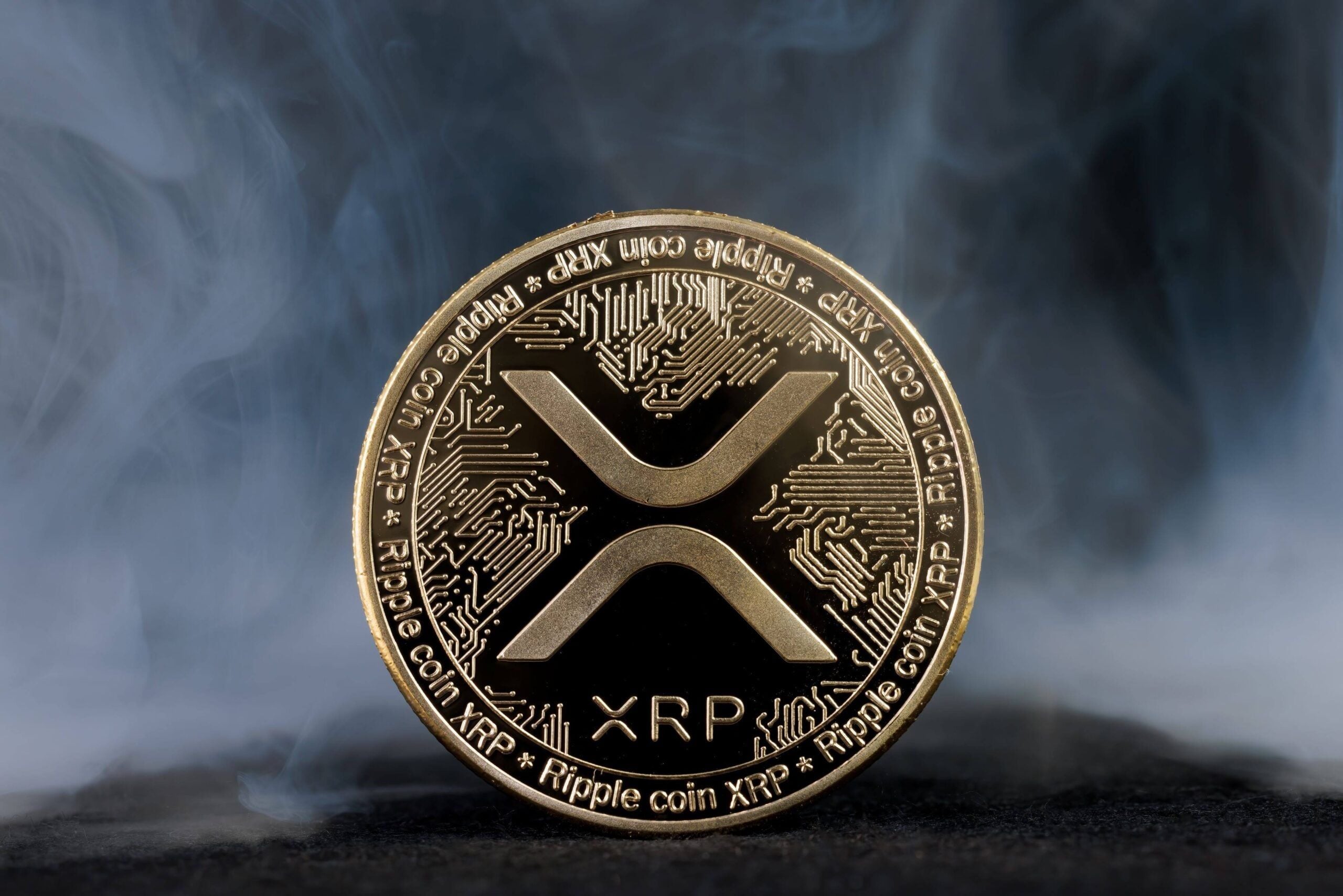 XRP outflows surge as multi-year base pattern signals possible breakout setup