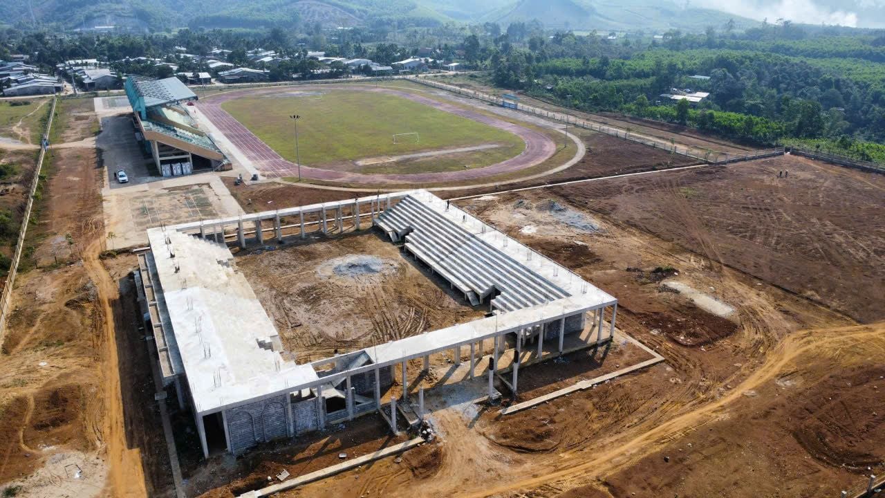 Da Nang: Dozens of multi-billion-dollar projects left idle as commune faces difficulties