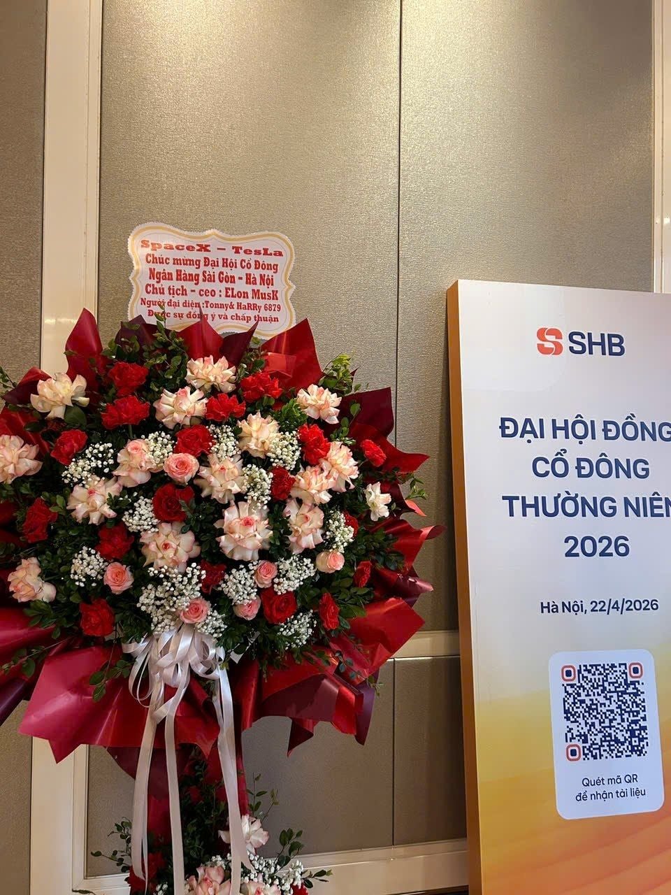 SHB AGM: About 3,000 shareholders to receive gifts; SpaceX and Tesla referenced in congratulatory flowers for Elon Musk