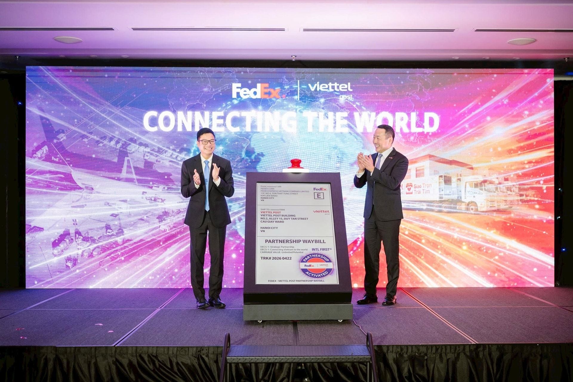 Viettel Post and FedEx announce strategic partnership to enhance Vietnam's logistics network