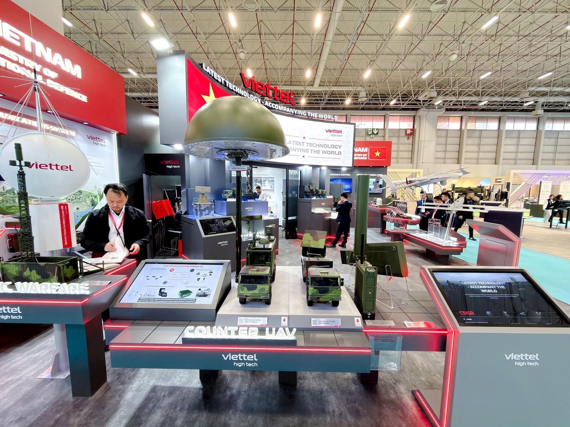 Viettel High Tech showcases more than 70 defense technologies at SAHA 2026 in Istanbul