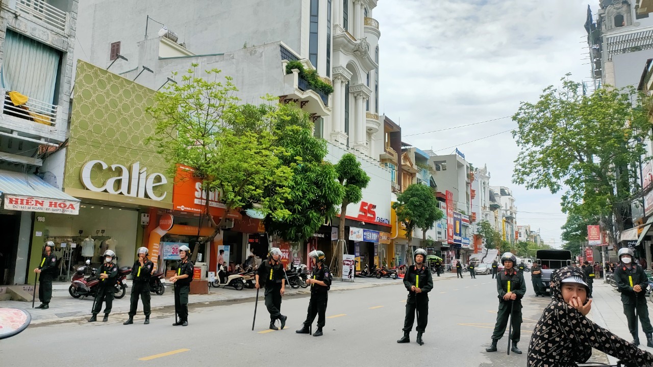 khám nhà giang hồ