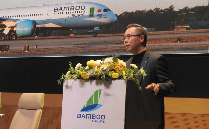 Ông Đặng Tất Thắng từng là Chủ tịch kiêm Tổng Giám đốc của Bamboo Airways. Ông tuyên bố sẽ dự đại hội cổ đông của Bamboo Airways ngày 9/5/2023 để nói về những việc mà Chủ tịch Sacombank Dương Công Minh đã làm, nhưng thực tế ông Thắng không đến dự đại hội