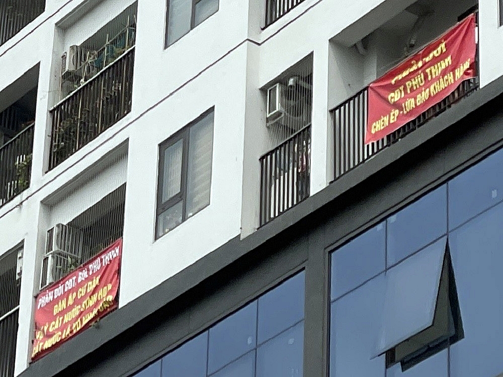 Cần giải quyết triệt để để không còn hình ảnh băng rôn đòi quyền lợi tại các chung cư trở thành một vấn đề của chính quyền Thủ đô Hà Nội. 