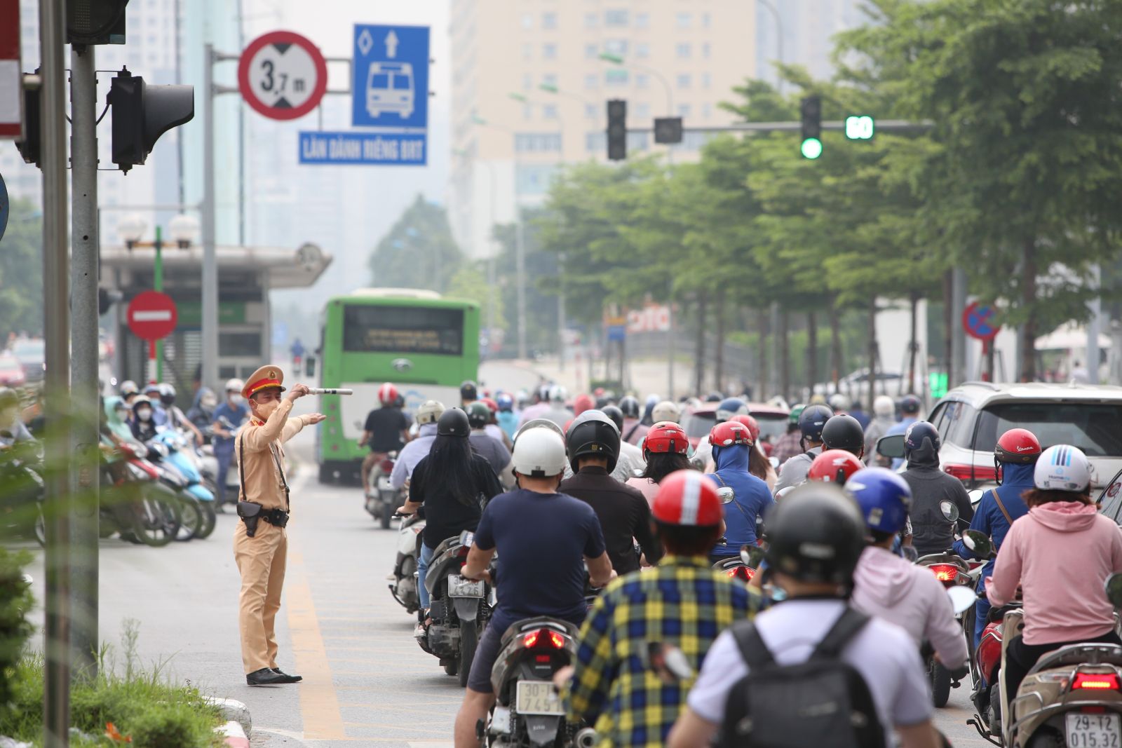 bất cập trong hệ thống xe buýt BRT