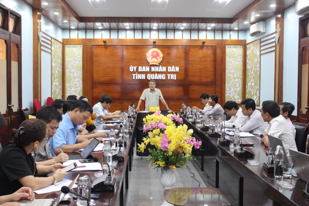 Phó chủ tịch Thường trực UBND tỉnh Quảng Trị, ông Hà Sỹ Đồng chủ trì buổi làm việc với các ngành chức năng ngày 30/5