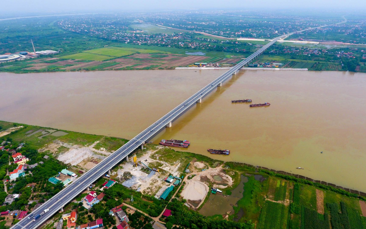 Tổng công ty Thăng Long (HNX: TTL) đã thể hiện hiệu quả vai trò là nhà đầu tư thông qua các dự án tiêu biểu như: Dự án BOT Đường 188, Dự án BOT Cầu Yên Lệnh… 