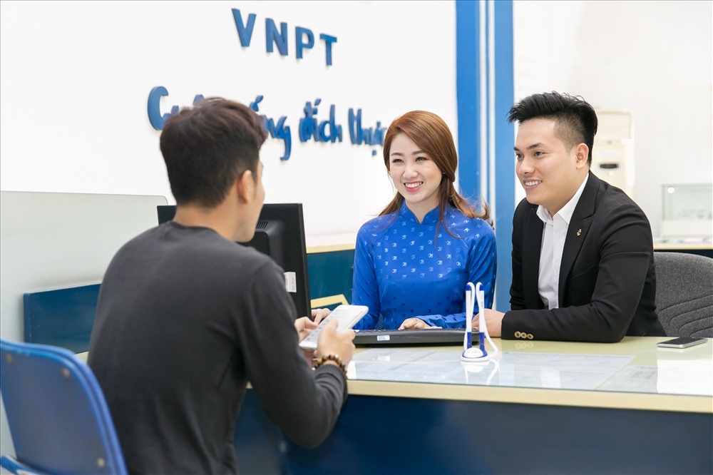 doanh thu hợp nhất của Tập đoàn Bưu chính Viễn thông Việt Nam (VNPT) trong nửa đầu năm nay ước đạt 26.323 tỷ đồng