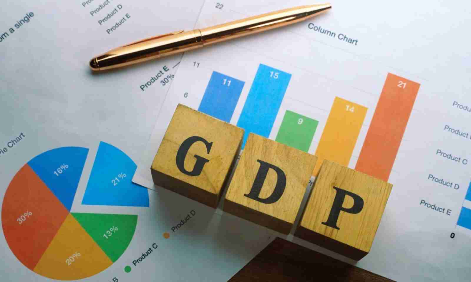 GDP là giá trị thị trường của tất cả hàng hóa và dịch vụ cuối cùng được sản xuất ra trong phạm vi một quốc gia trong một thời kỳ nhất định (thường là một năm).