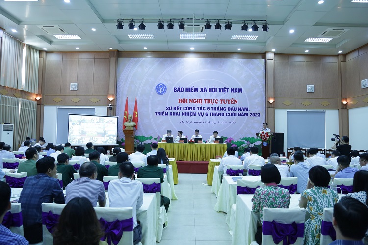 Đồng chí Nguyễn Thế Mạnh- Bí thư Ban Cán sự Đảng, Tổng Giám đốc BHXH Việt Nam chủ trì Hội nghị