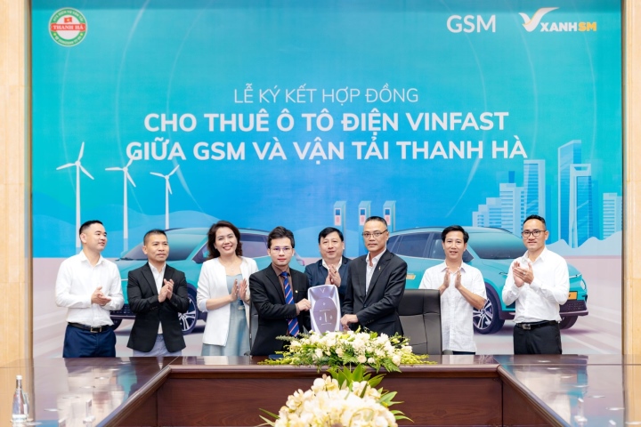 Ngoài việc thúc đẩy sử dụng xe điện, mới đây Công ty GSM cũng đã cam kết sẽ trích 1.000 đồng từ doanh thu của mỗi chuyến xe taxi Xanh SM để đóng góp vào Quỹ Vì tương lai xanh của Tập đoàn Vingroup
