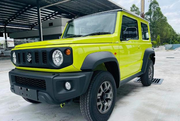 Suzuki Jimny có giá bán dự kiến 789 triệu đồng. 