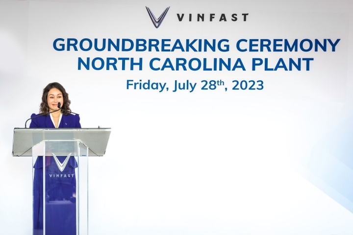Bà Lê Thị Thu Thủy, Chủ tịch VinFast, chia sẻ về cột mốc mới của VinFast.