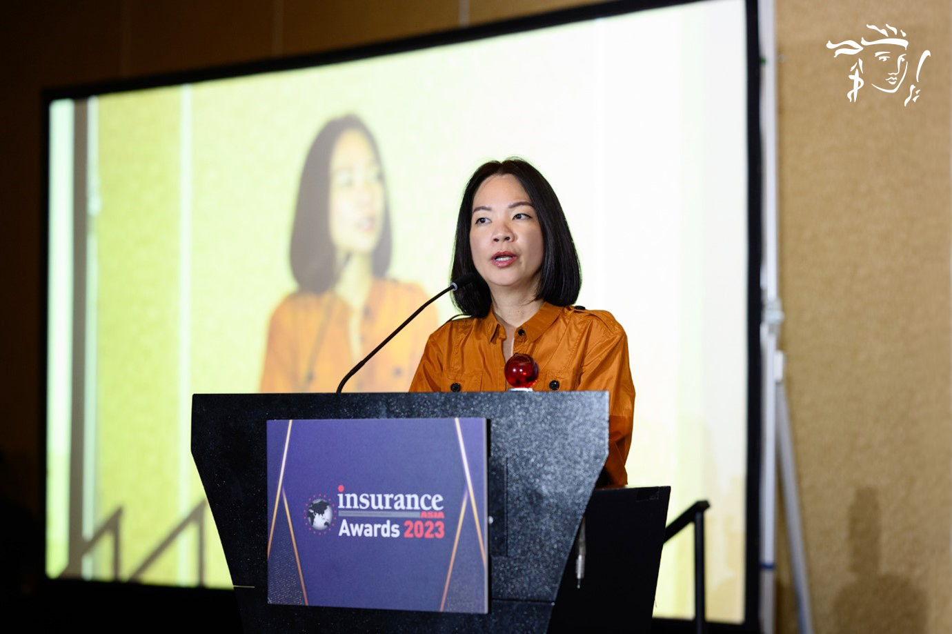 Bà Mandy Trần- Phó Tổng Giám đốc Kinh doanh Kênh Đại lý của Prudential Việt Nam đại diện công ty chia sẻ tại sự kiện 