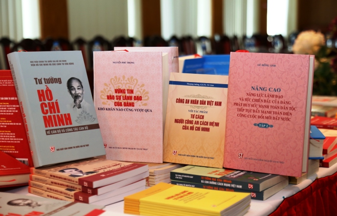 là cơ quan xuất bản những ấn phẩm chính trị của Đảng và Nhà nước gồm: Các sách chính trị, lý luận và pháp luật góp phần phổ biến tư tưởng Hồ Chí Minh, tư tưởng Mác - Lênin vào đời sống
