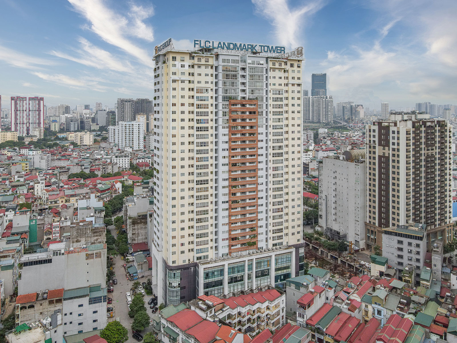 Cuộc họp sẽ tổ chức lúc 8 giờ ngày 02/01/2024 tại phòng họp tầng 5, Tòa nhà FLC Landmark Tower, đường Lê Đức Thọ, phường Mỹ Đình 2, quận Nam Từ Liêm, Hà Nội.