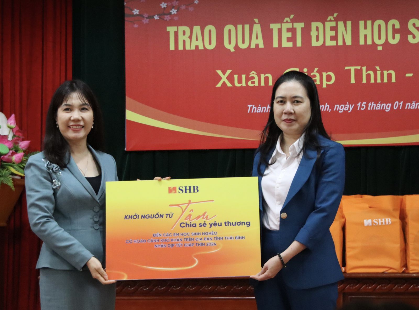 SHB đem Tết ấm tới trẻ em nghèo tỉnh Thái Bình