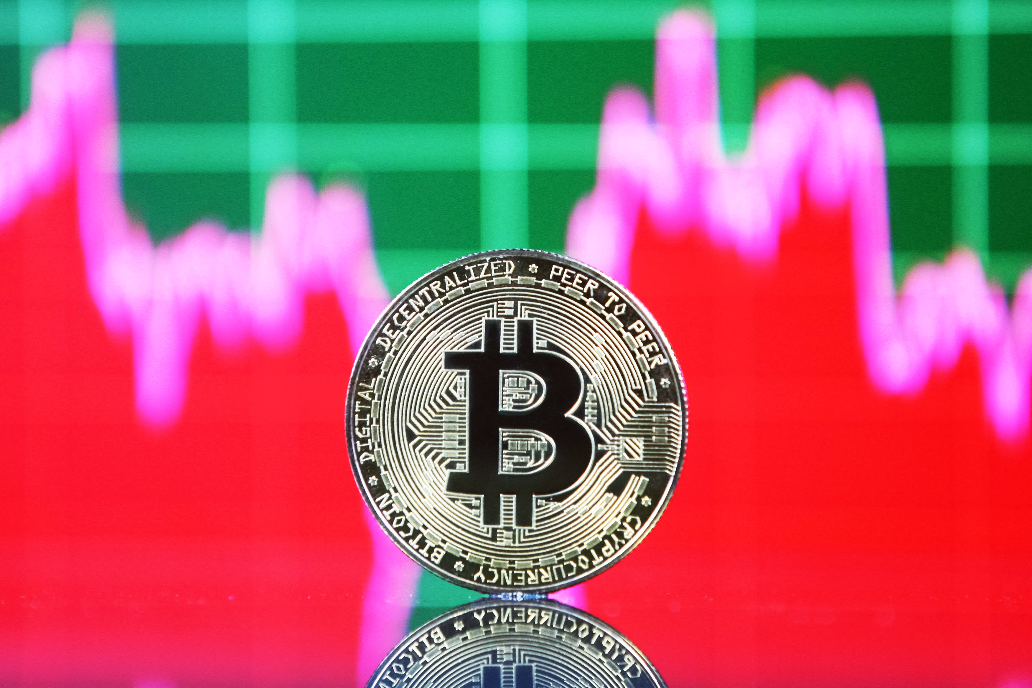 Có nên rút một tỷ đồng tiết kiệm ra đầu tư Bitcoin?