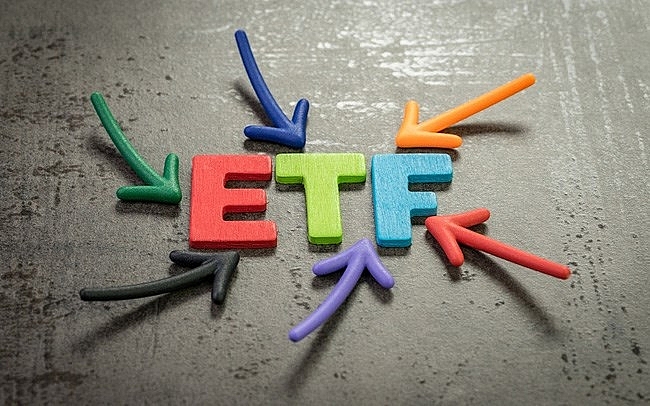 Hai quỹ ETF ngoại quy mô tỷ USD "bơm tiền" vào cổ phiếu nào trong tháng 6?