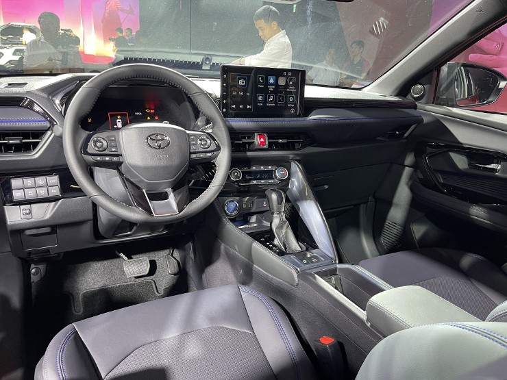 Toyota Yaris Cross mới chính thức trình làng, lộ giá bán cực 'sốc'