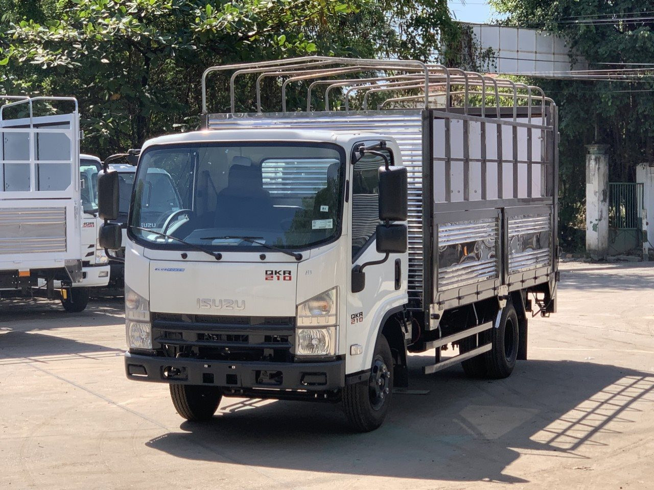 Gần 5.800 xe tải Isuzu tại Việt Nam cần triệu hồi do nguy cơ dây điện có thể bị đứt, ngưng hoạt động bất ngờ